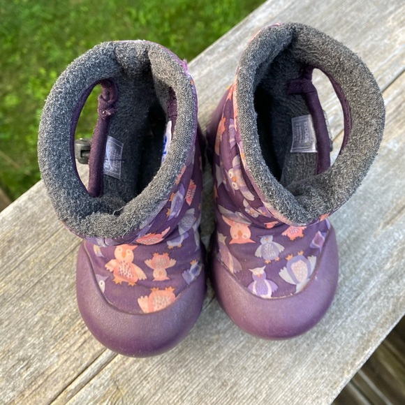 Bogs with pretty purple and pink owl print. B-moc style. Waterproof. Size C6/7 - Picture 4 of 6